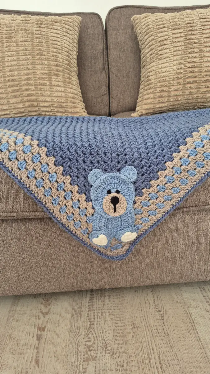 Crochet teddy bear blanket
