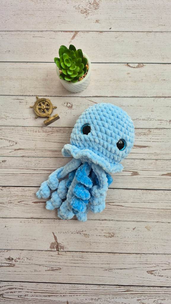 🩵 Handmade Light Blue Crochet Jellyfish