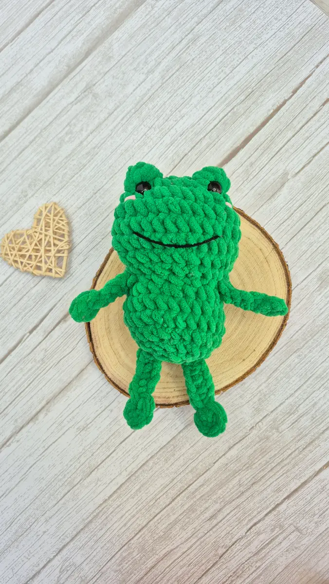🐸 Handmade Crochet Frog
