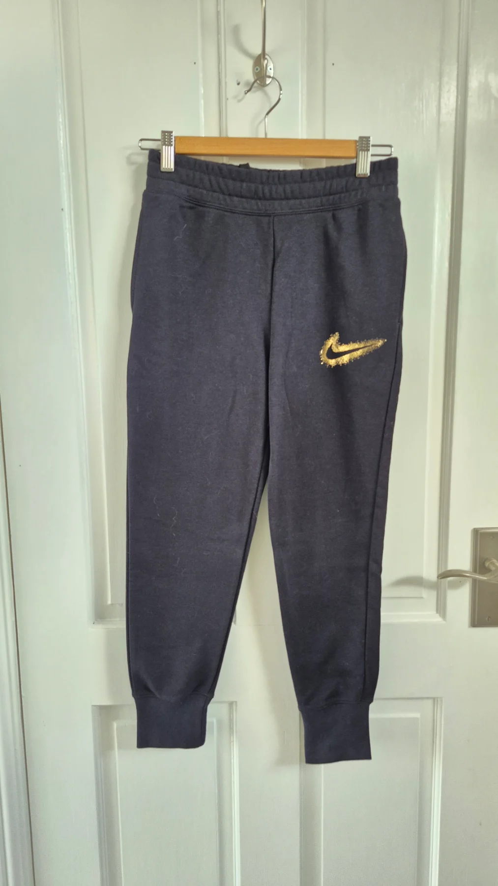 Nike Girls’ Joggers – Size M (137–146 cm) 10-12 years