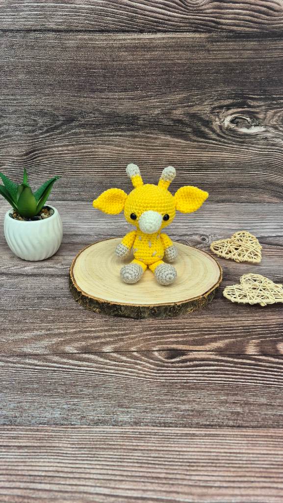🦒 Handmade Crochet Giraffe