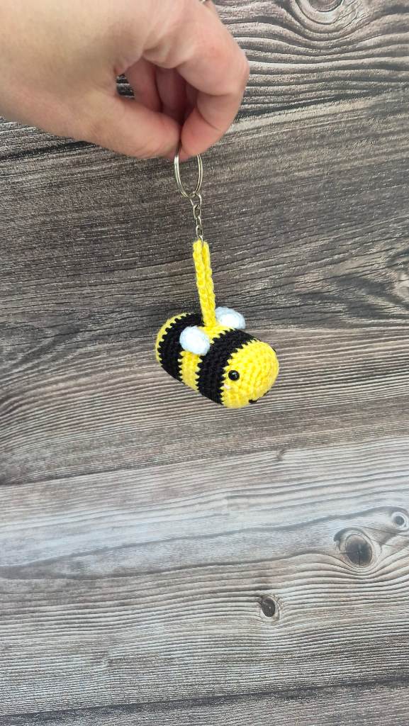 Handmade Crochet Bee Keychain Amigurumi Bee Keyring Bag Charm Gift