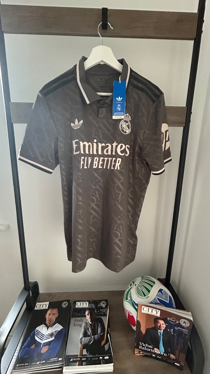 Real Madrid 24/25 3rd kit - Medium - JX2119 - Football Shirt - Adidas - BNWT