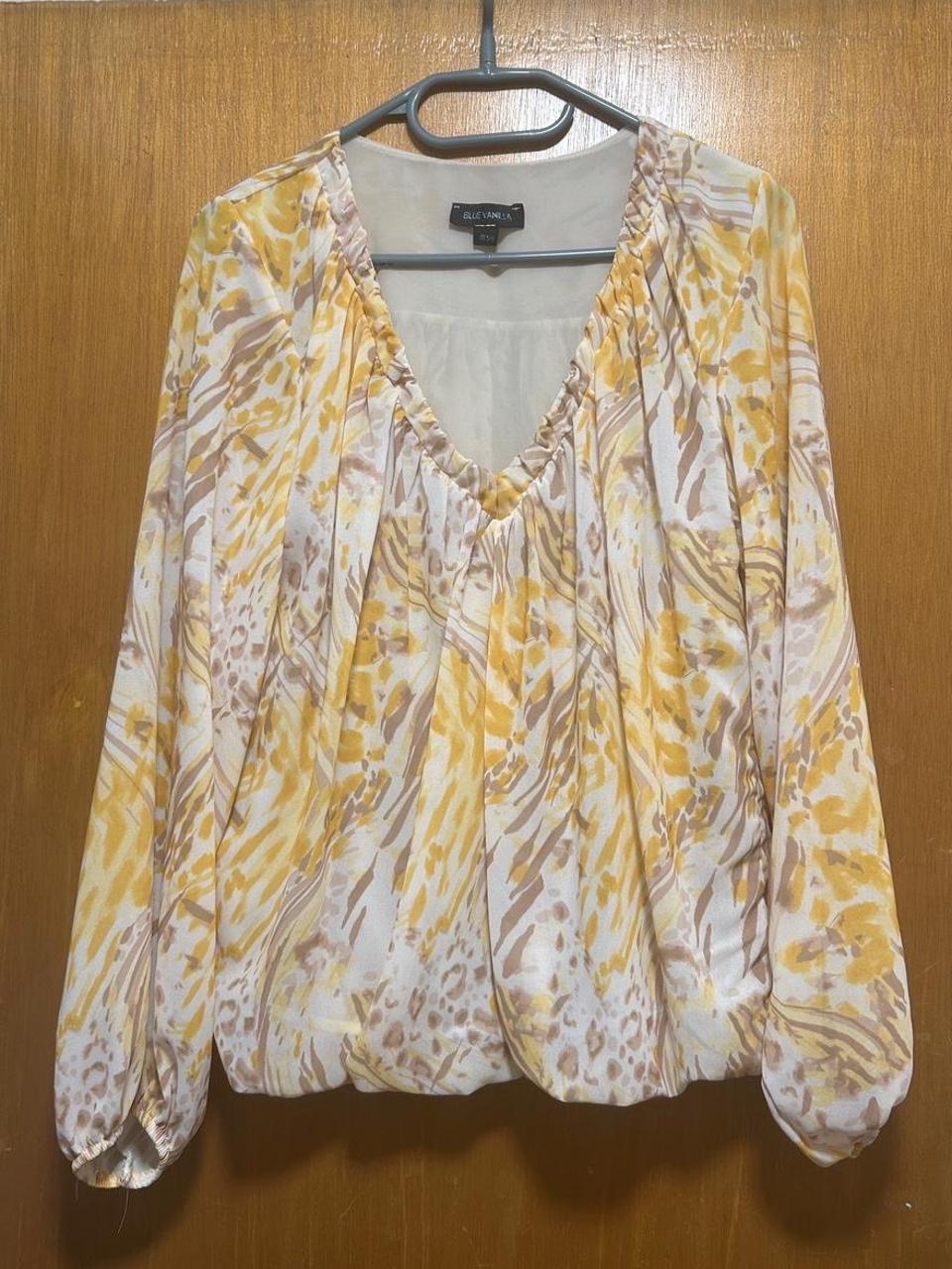 Yellow Abstract Animal Print Ruffle V Neck Balloon Sleeve Blouse S/M