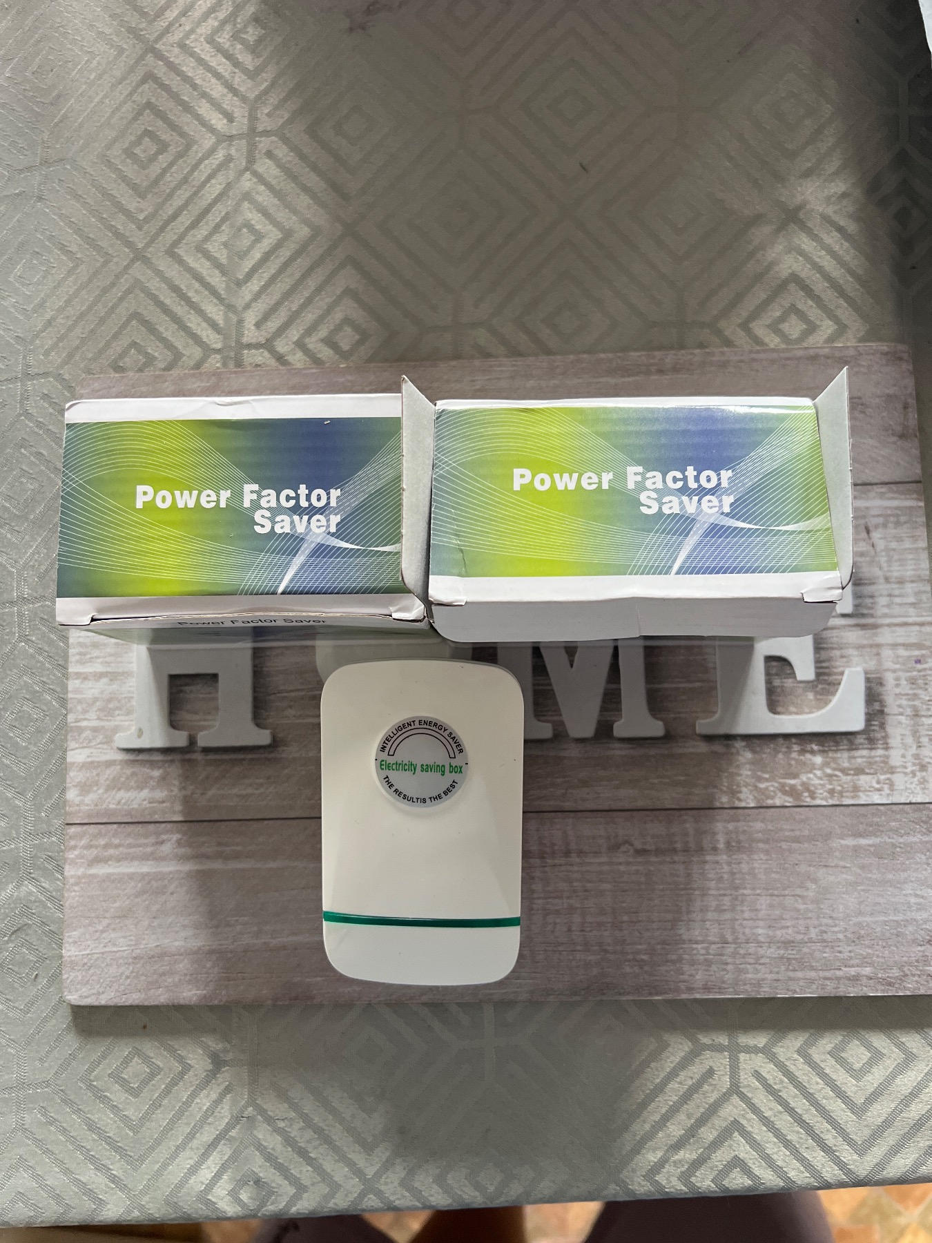 Energy Saving Device Plug-in Energy Saver Cuts Bills & Filters Dirty Power Play Smart Power Saver fo