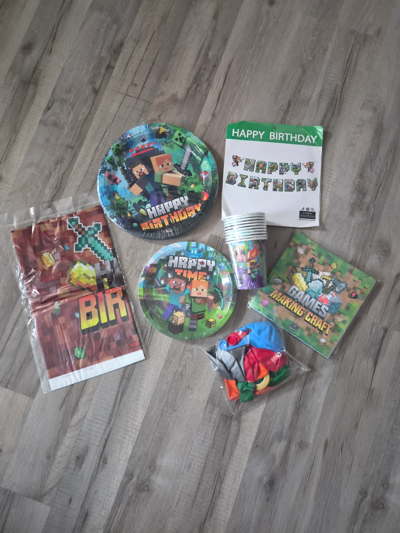 Minecraft B-day party set