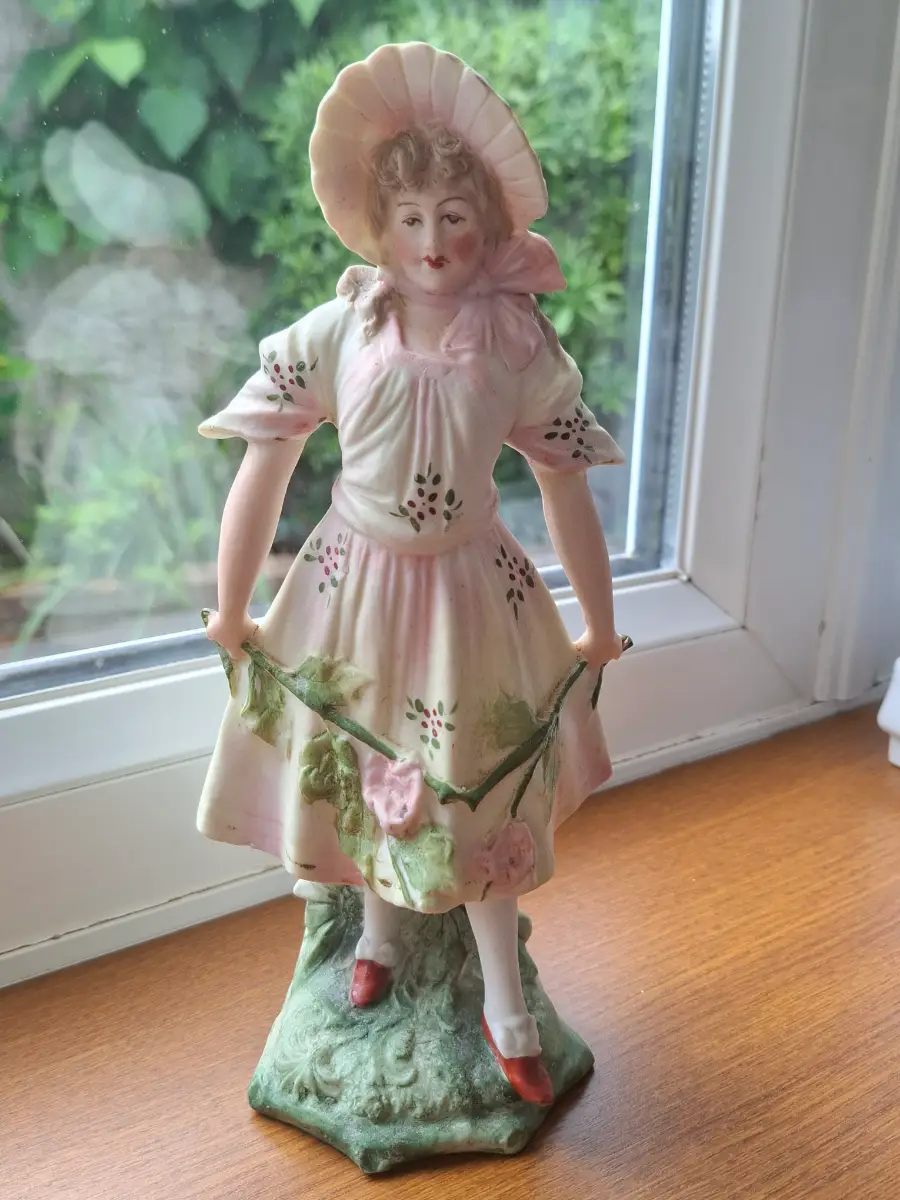 Vintage Floral Bonnet Porcelain Figurine 1970s Cottagecore Decor