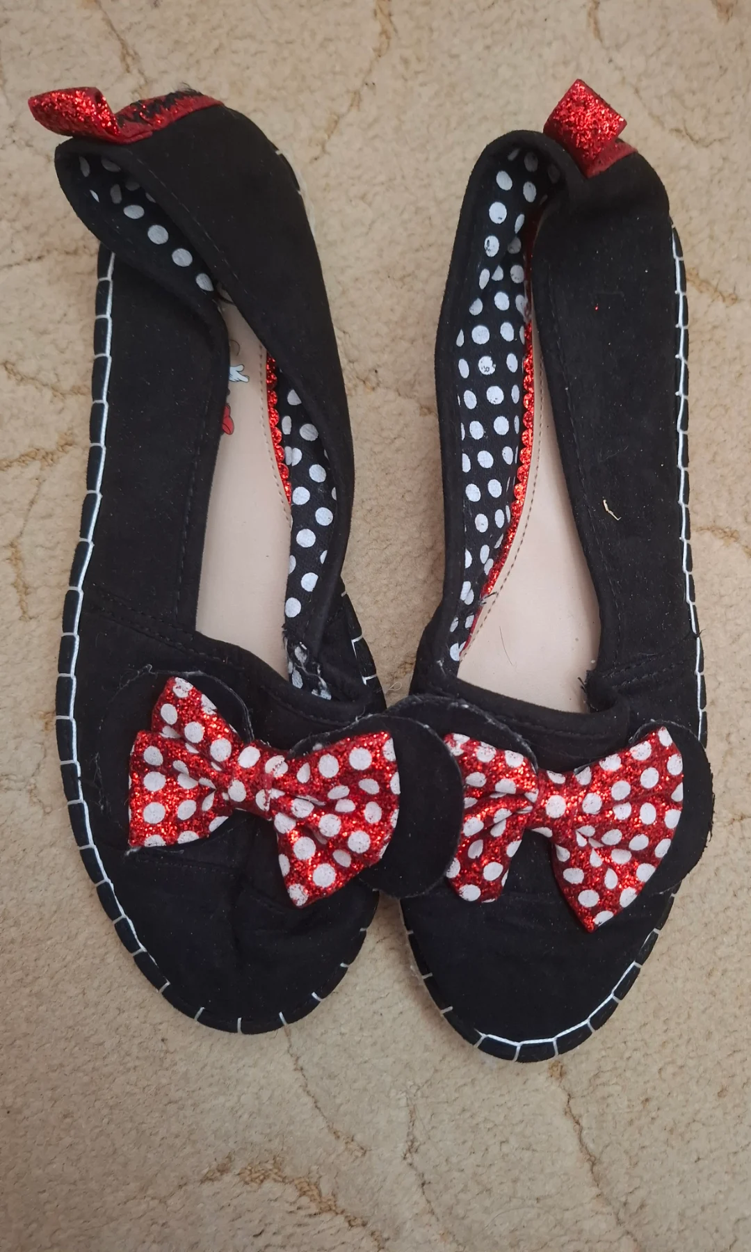 Disney Minnie Mouse Polka Dot Shoes UK7 EUR40 Red Bow Cosy Indoor Flats