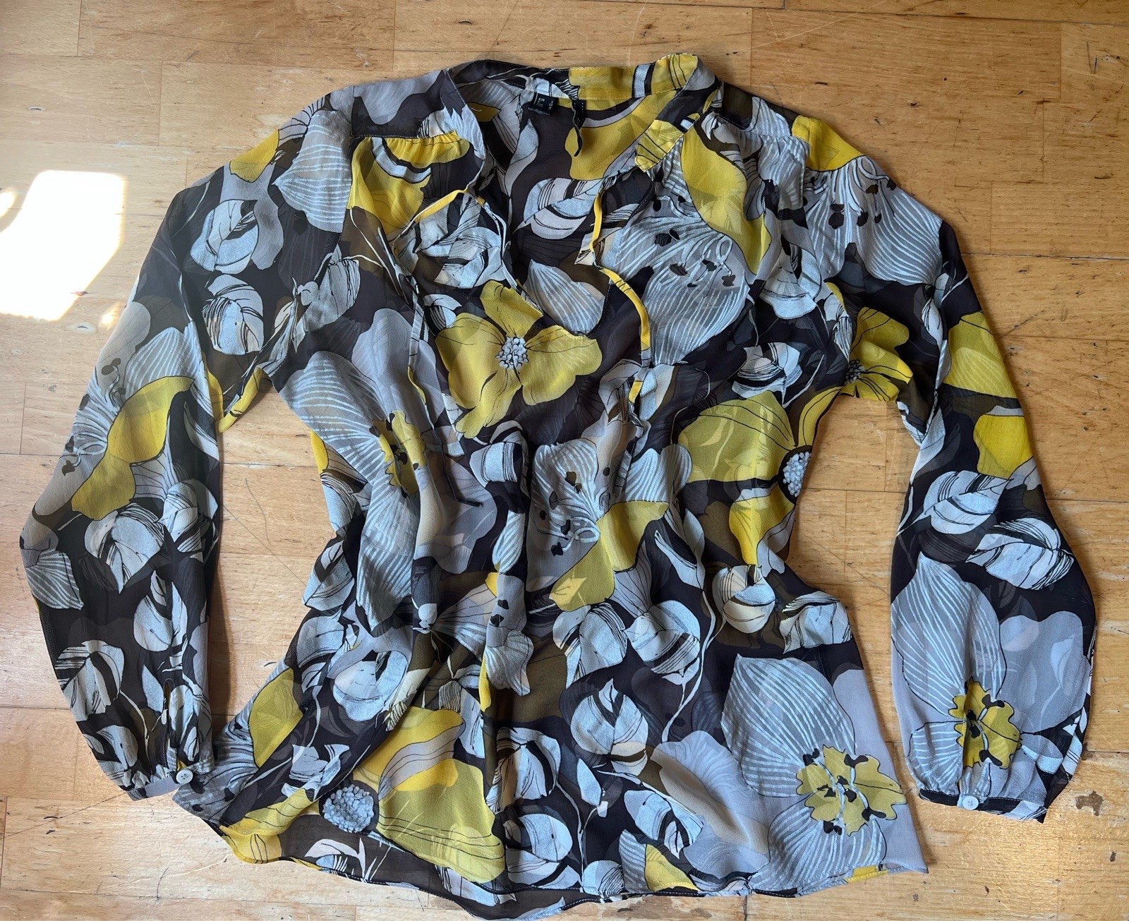 MNG Suit Mango 100% Silk Floral Blouse Sheer Yellow Grey Retro Boho Top Sz L
