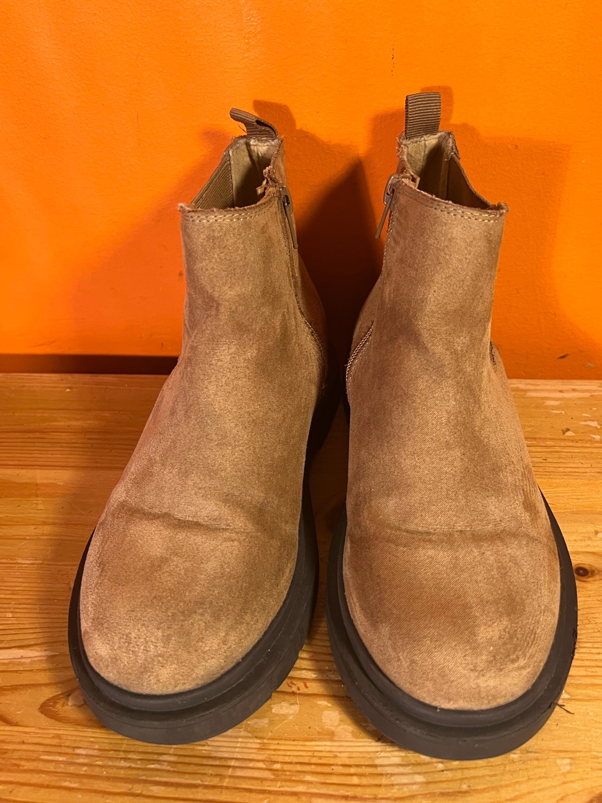 Primark Kids Tan Faux Suede Chunky Chelsea Boots Size UK 1 Older Children
