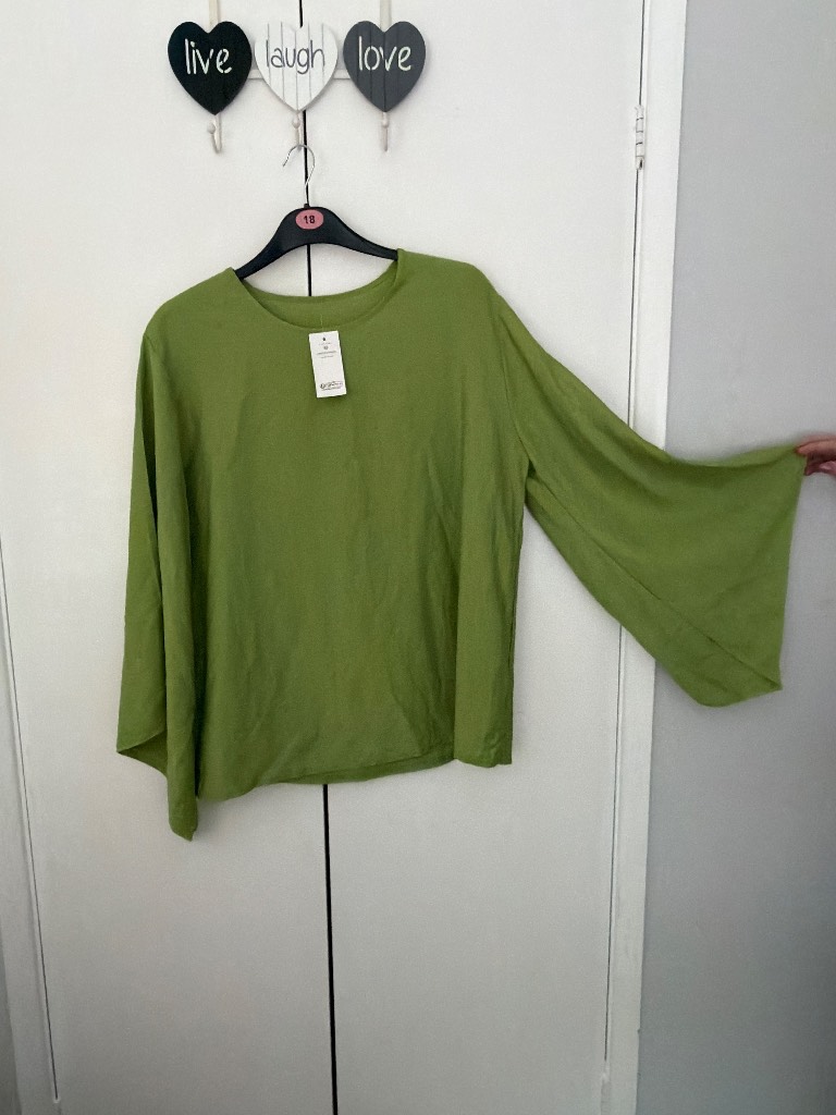C’’M&JI Floaty tunic top, one size(up to 18)unique sleeves green