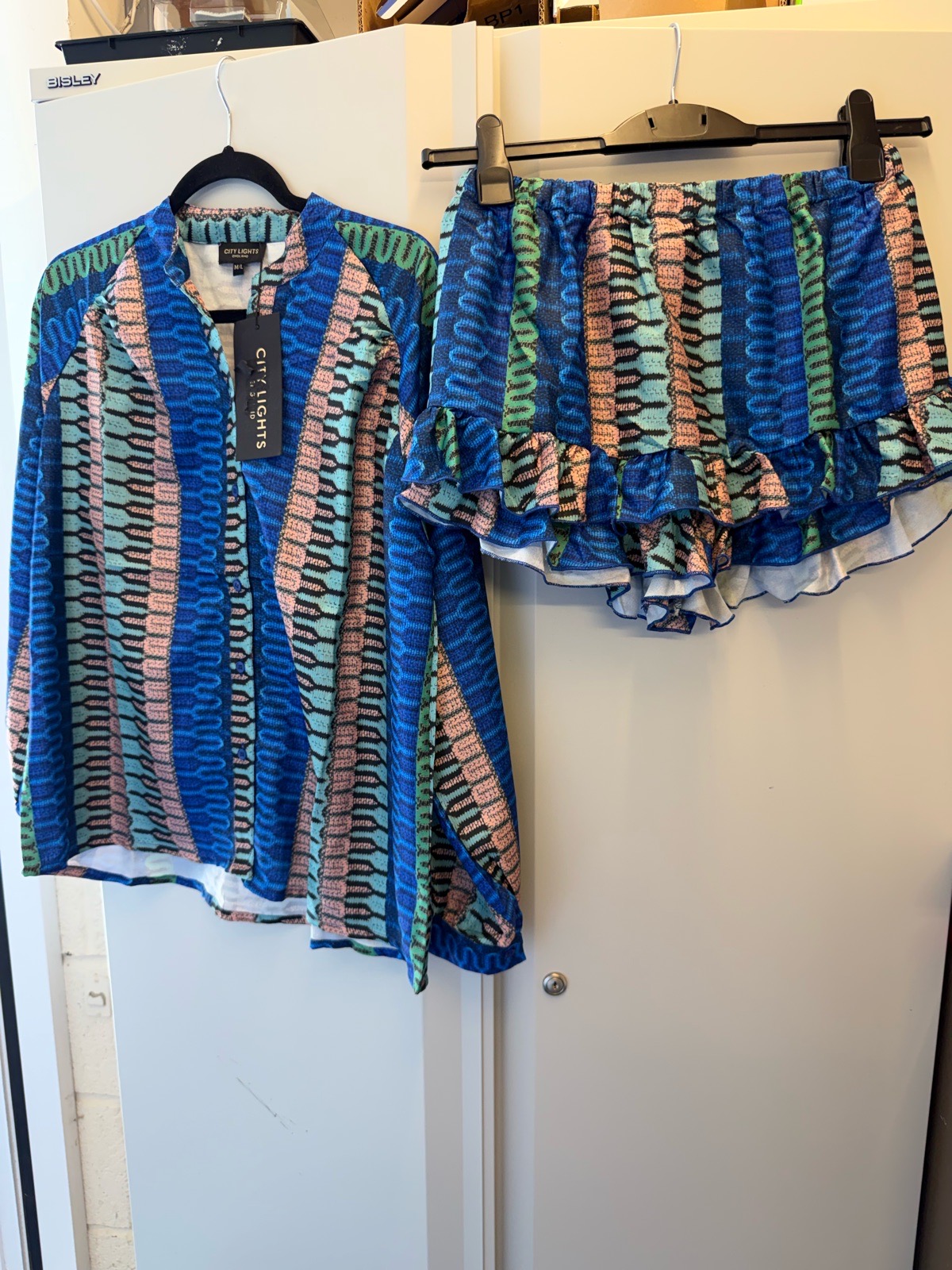 City Lights Printed Shirt & Ruffle Shorts Co-Ord Set (Size M/L)