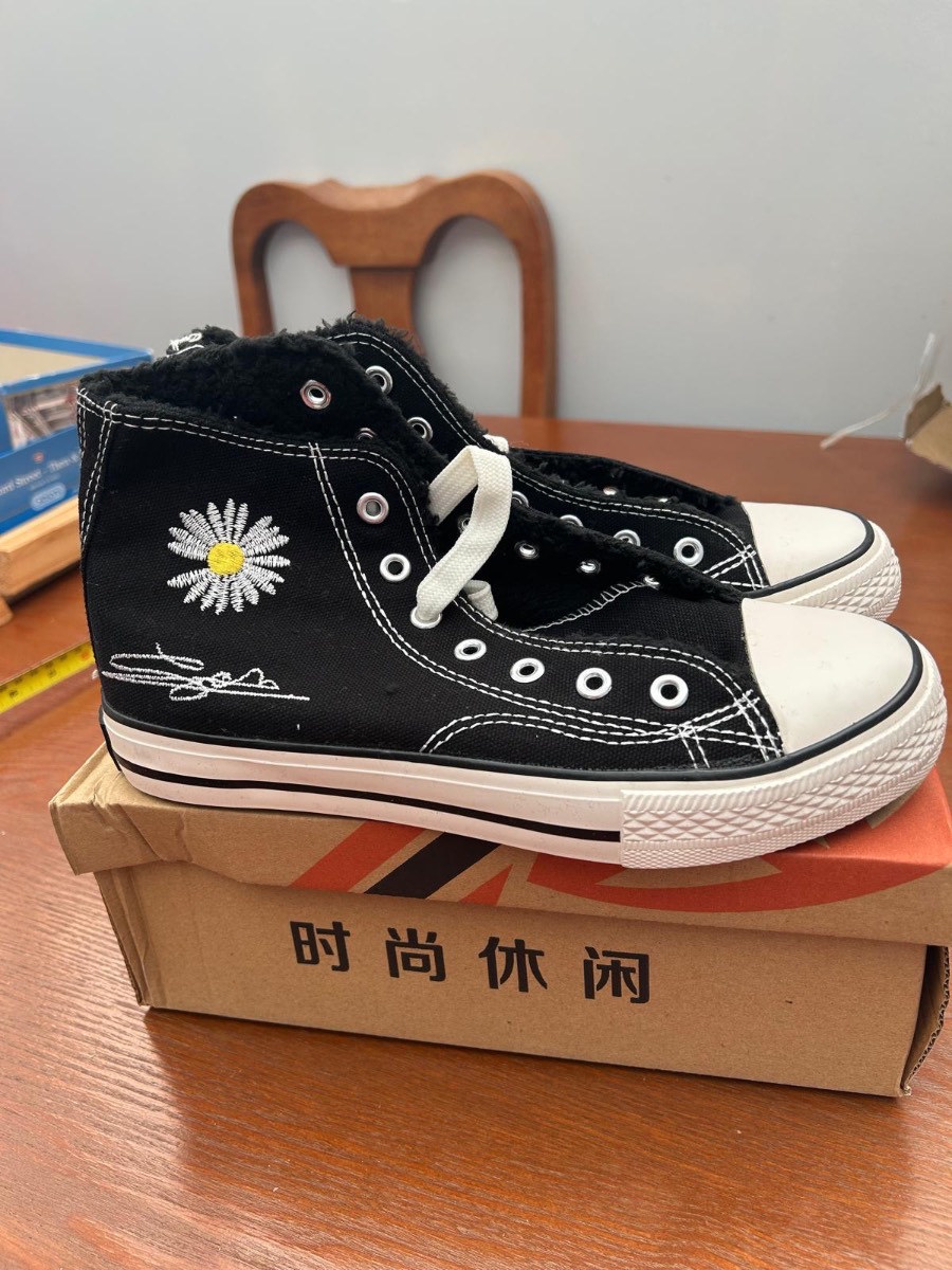 Women’s Black Faux Fur Lined High Top Canvas Trainers Daisy Design Size 39 UK 6