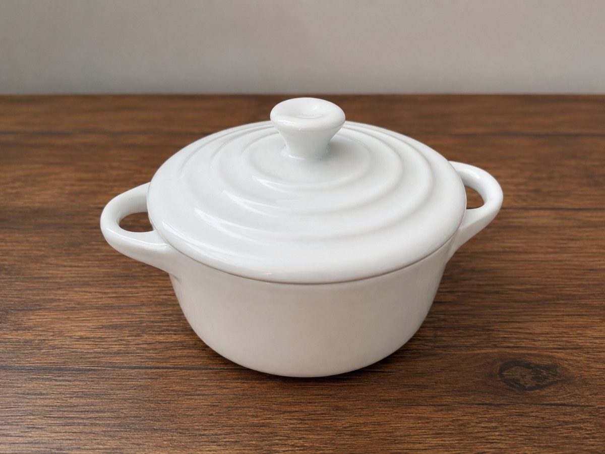 White Ceramic Mini Casserole Dish with Lid 10cm Ovenproof Soup Pot Ramekin Cocotte