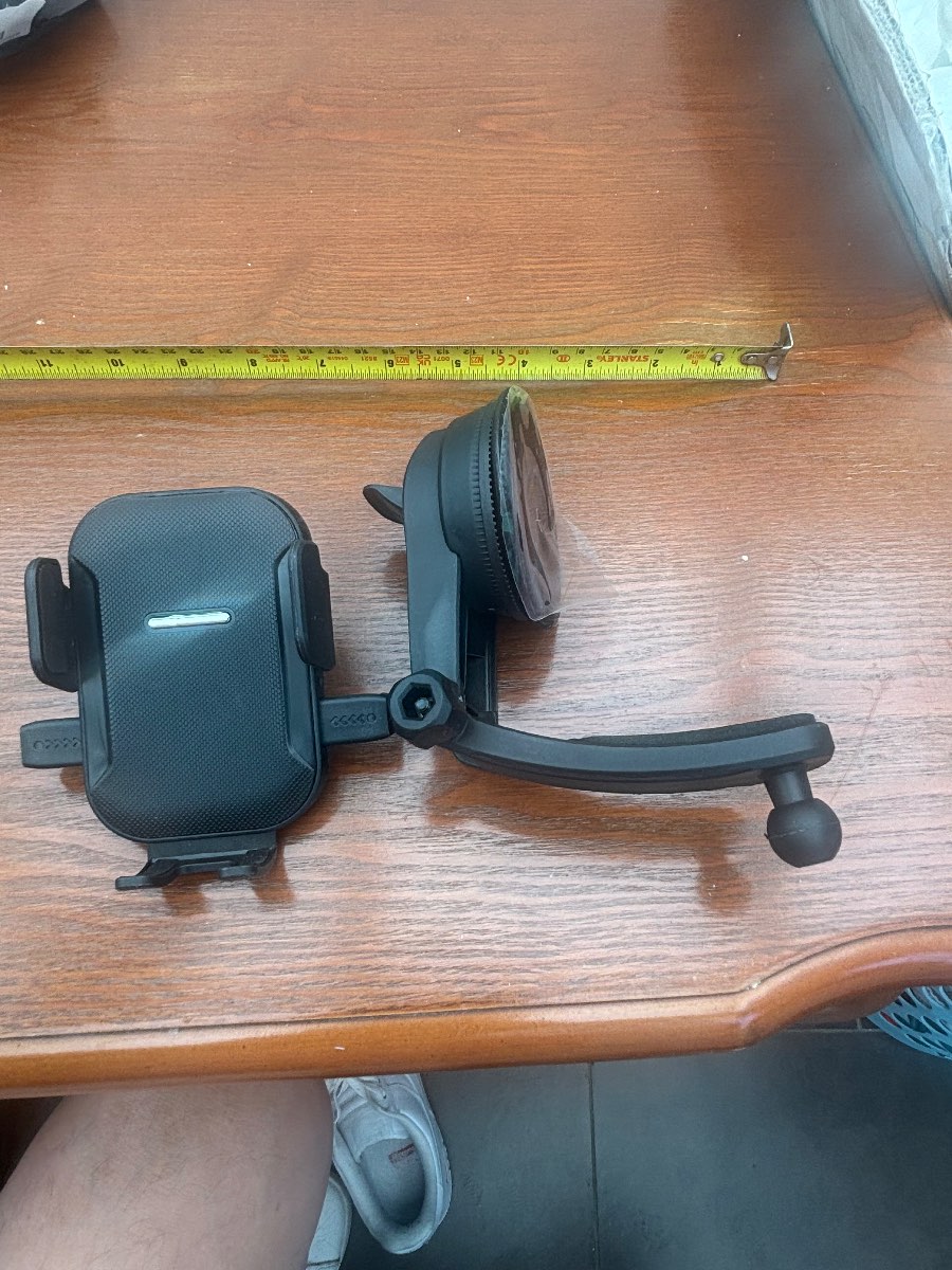 Universal Car Dashboard & Windscreen Phone Holder Suction Mount 360° Adjustable Black
