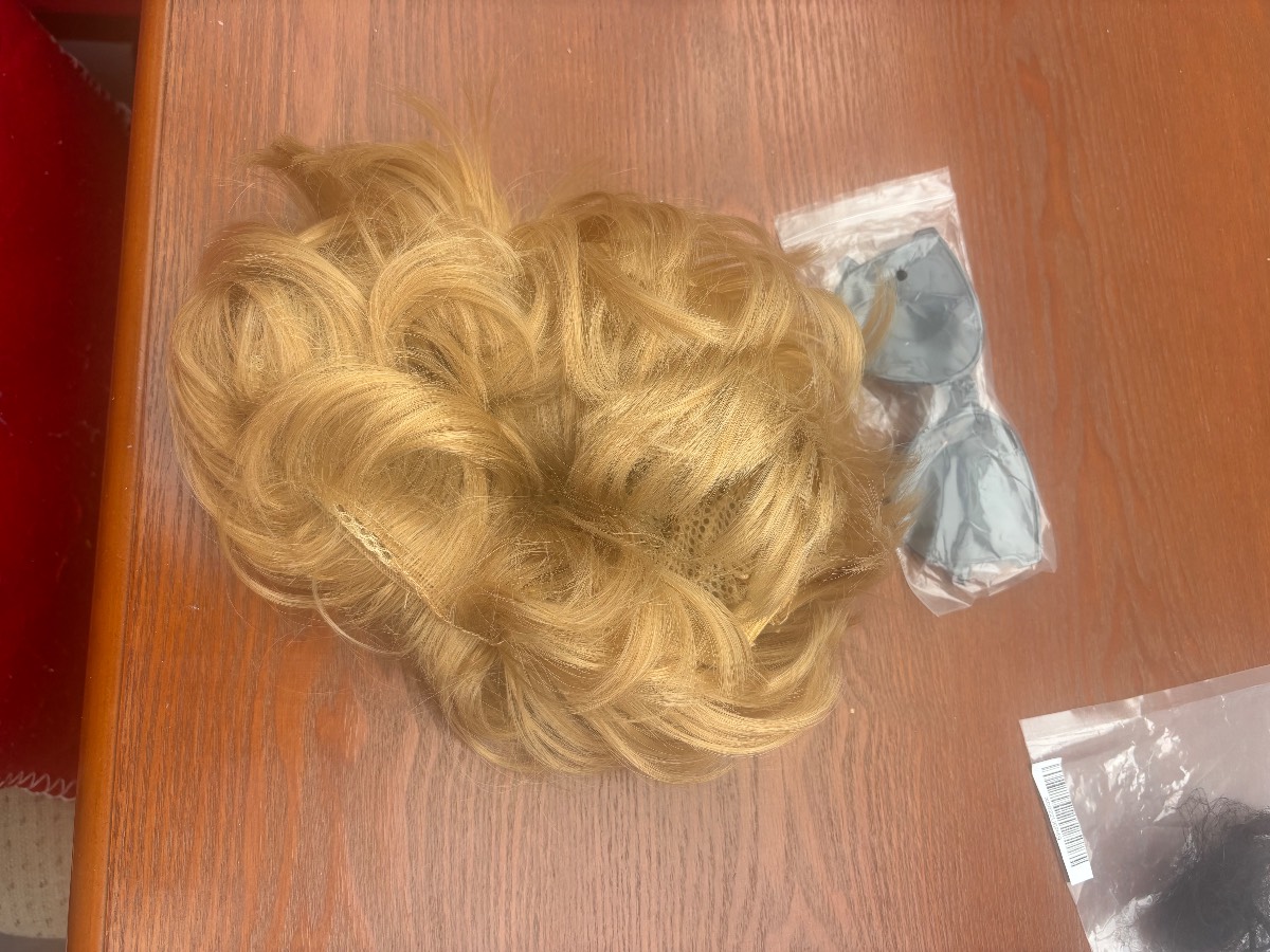 Blonde Curly Hair Bun Scrunchie Hairpiece Clip-In Updo Extension with Black Sunglasses