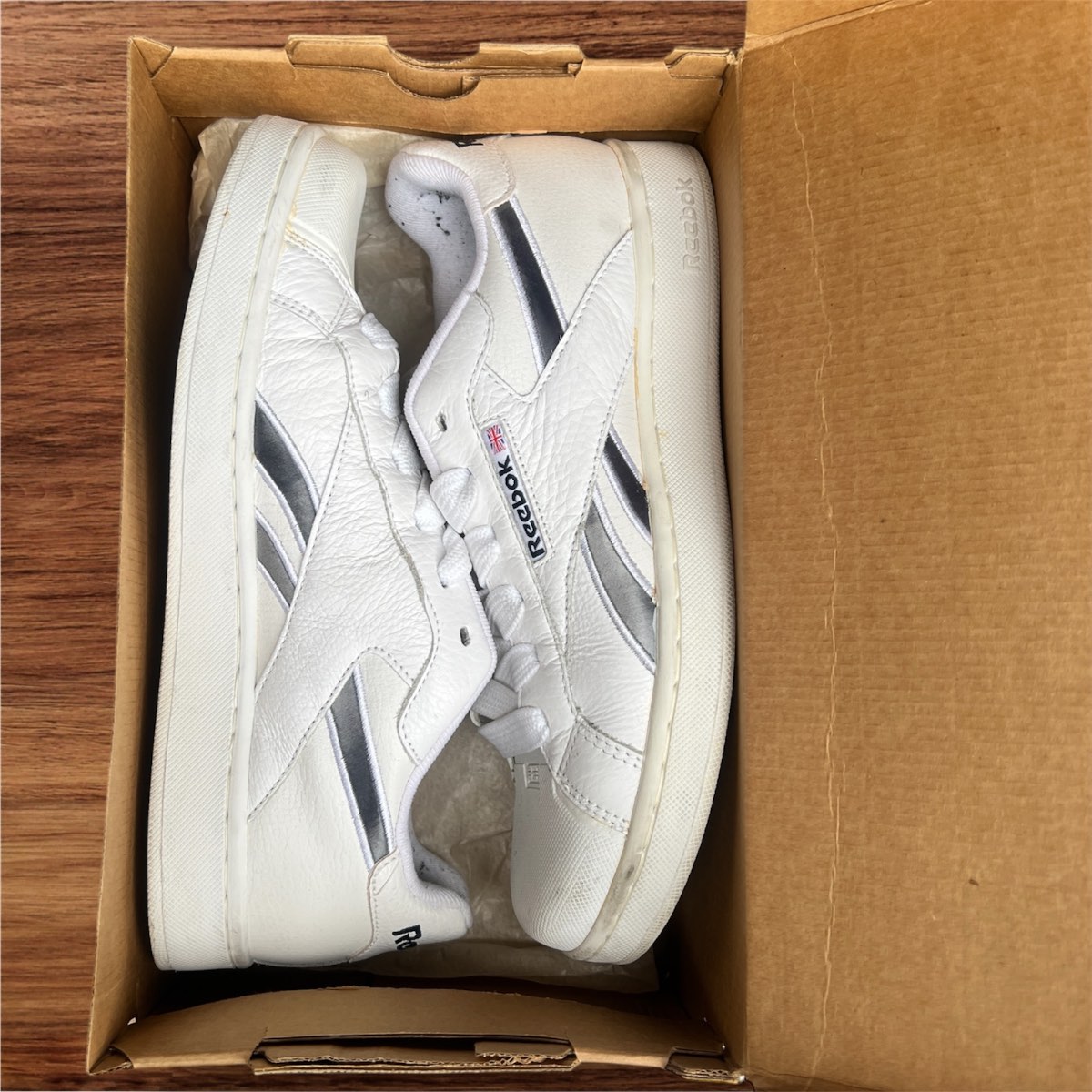 Reebok club classics in white in a UK size 8