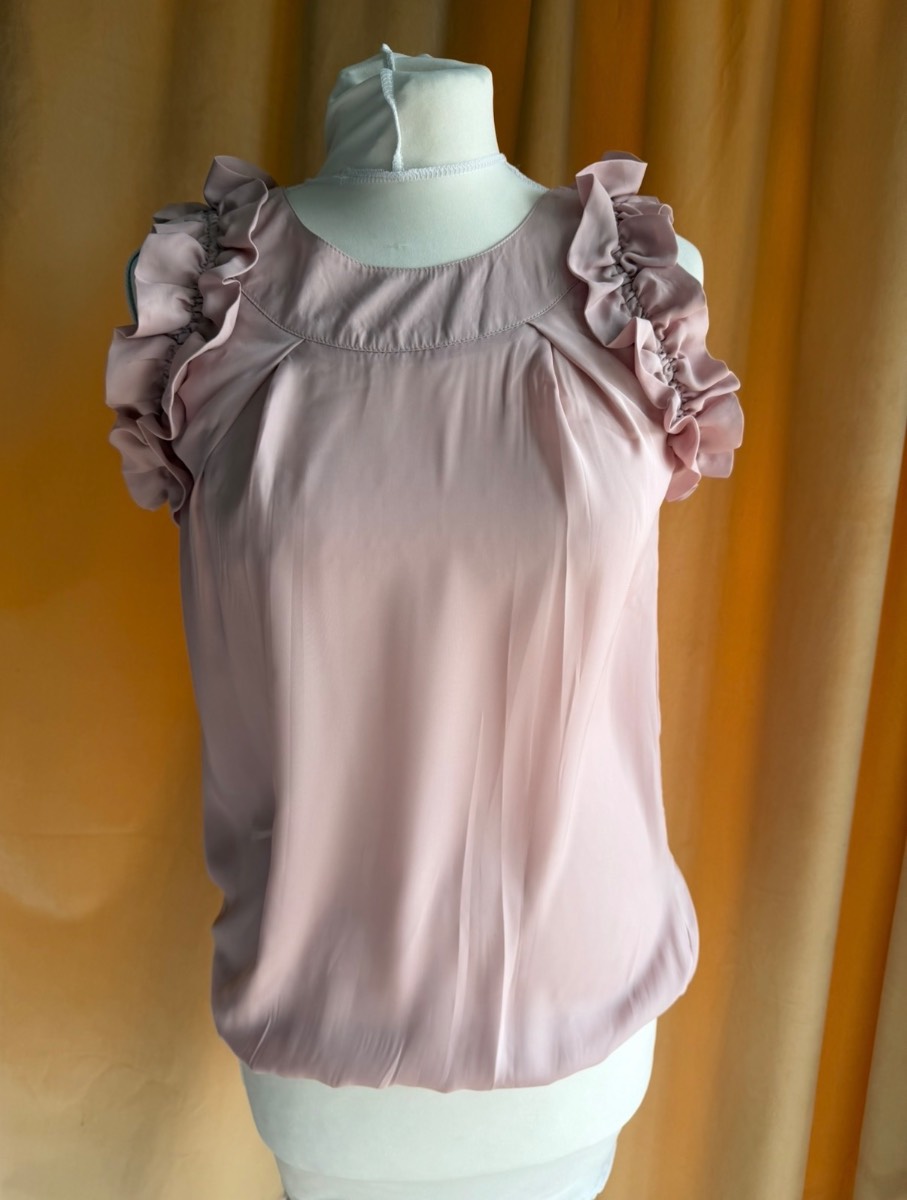 River Island Light Pink Ruffle Sleeve Summer Top size 6 fits also 8
