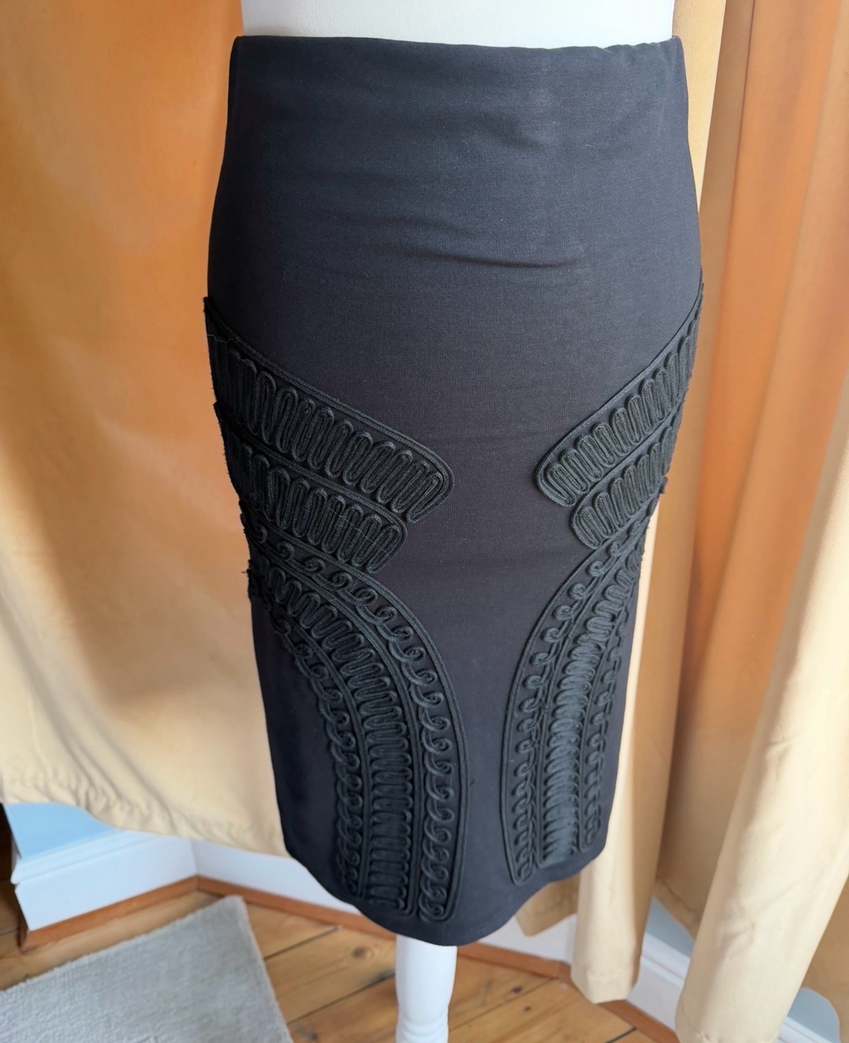 Miss Selfridge Office Day Black Embroidered Knee Length Bodycon Skirt size 10