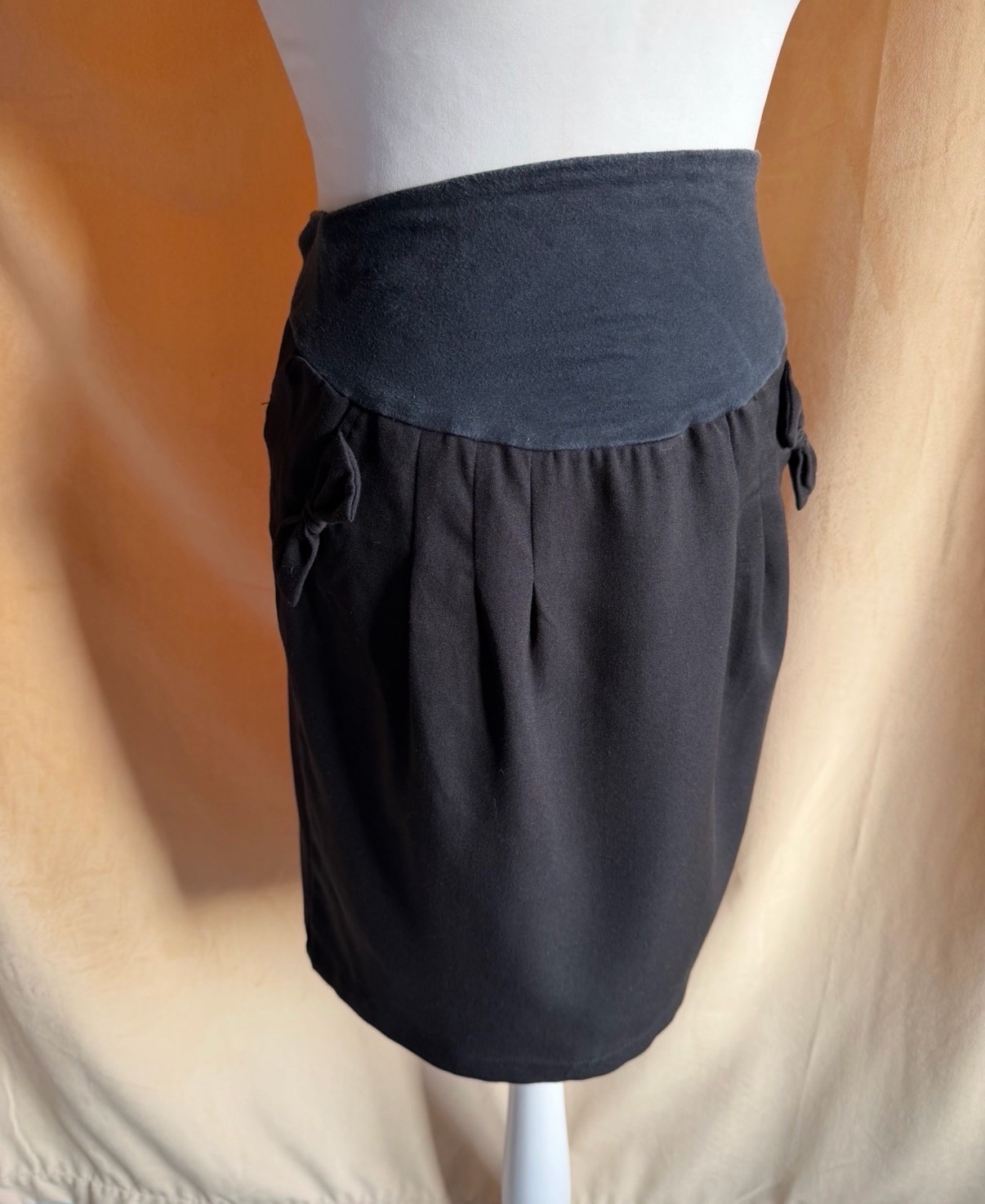 Calinkalin Black Skirt with Bows EU size 36 fits 8/10