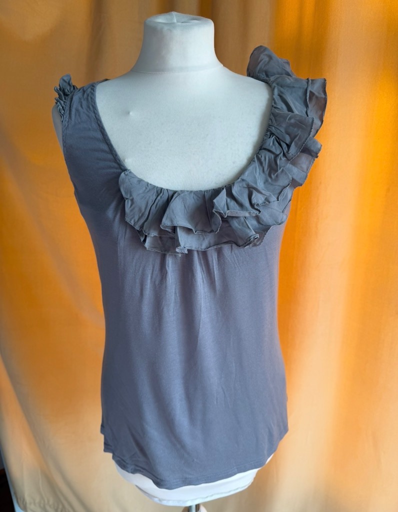 Ted Baker Summer Grey Sleeveless Elegant Ruffle Top fits size 8/10