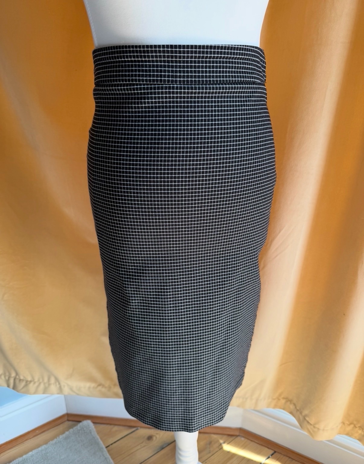 Lila Rose Black Checked Midi Knee Length Office Formal Work Skirt size 8