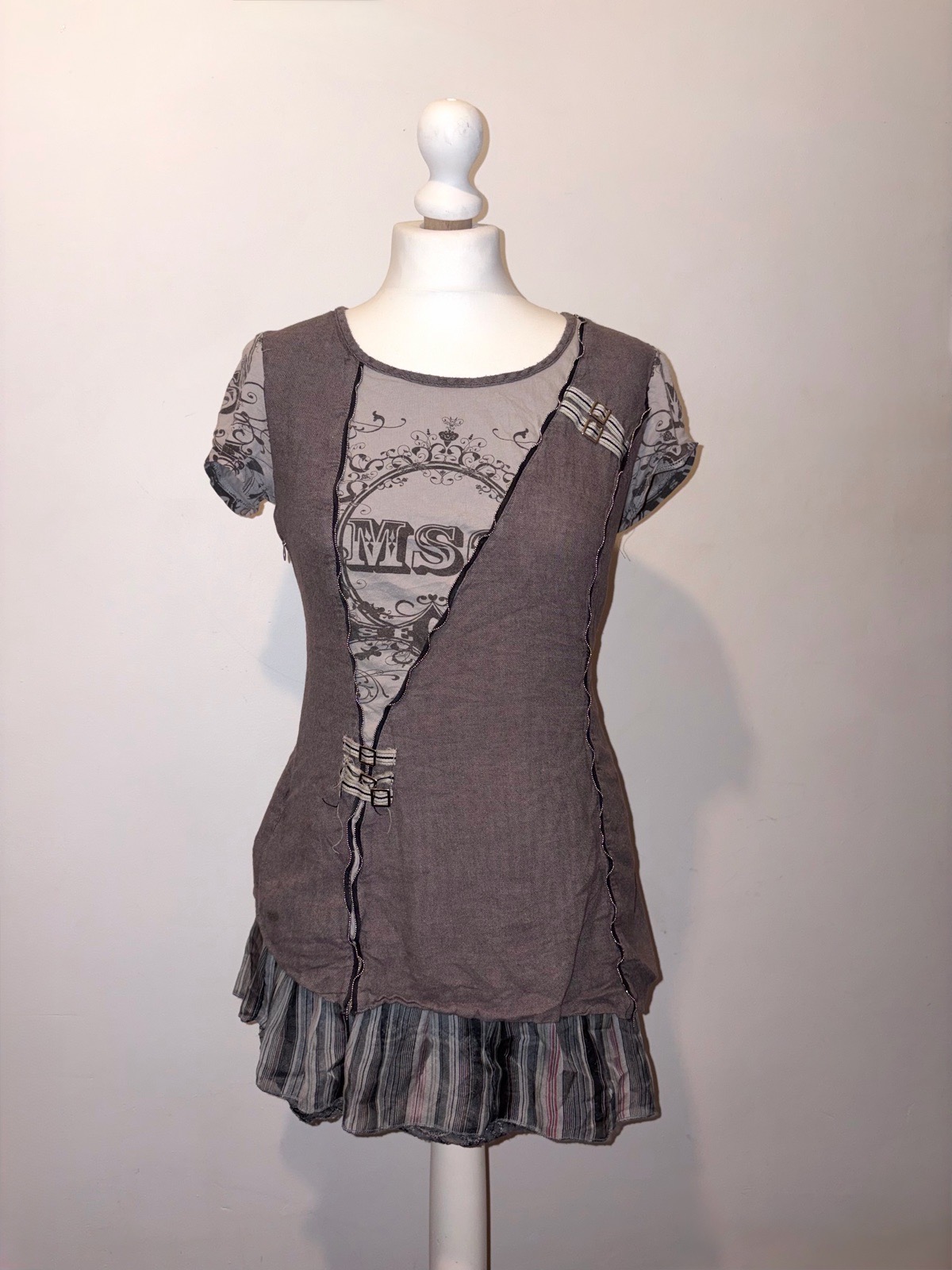Y2K Vintage Messenger Grey Layered Graphic Buckle Detail Grunge Tunic Top