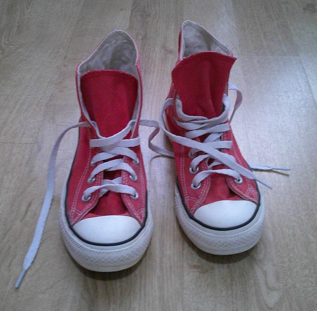 Red High-Top Converse Trainers, size 5