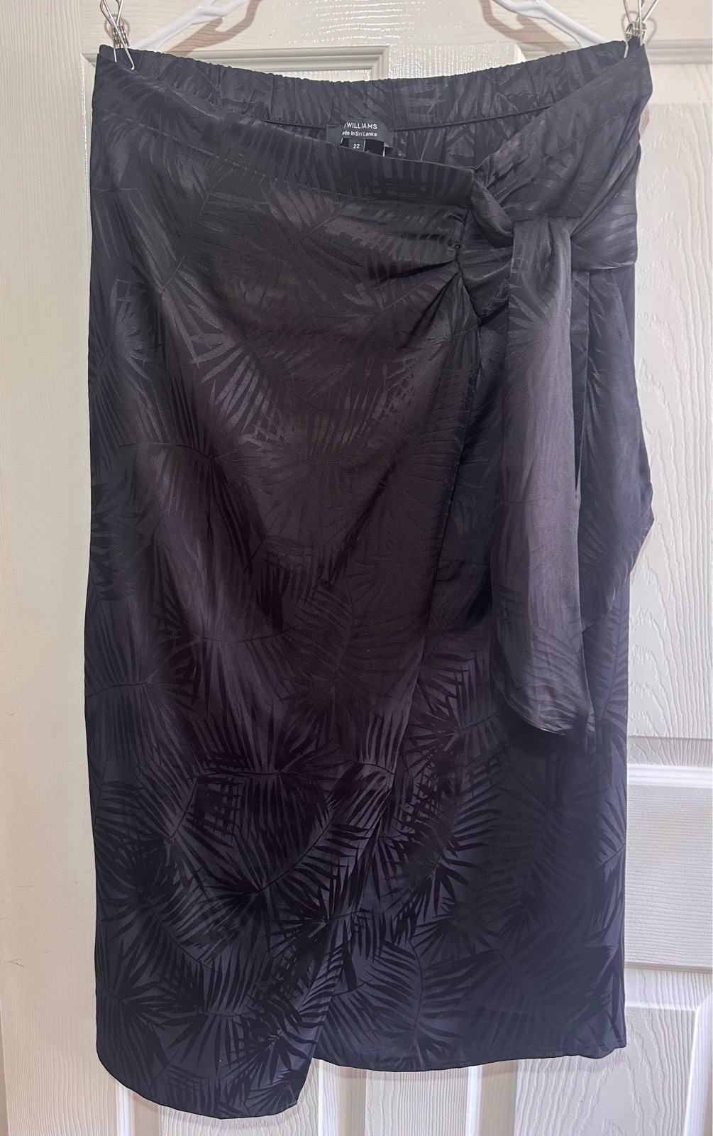 JD Williams BNWT Black Faux Wrap Silky Midi Skirt Size 22