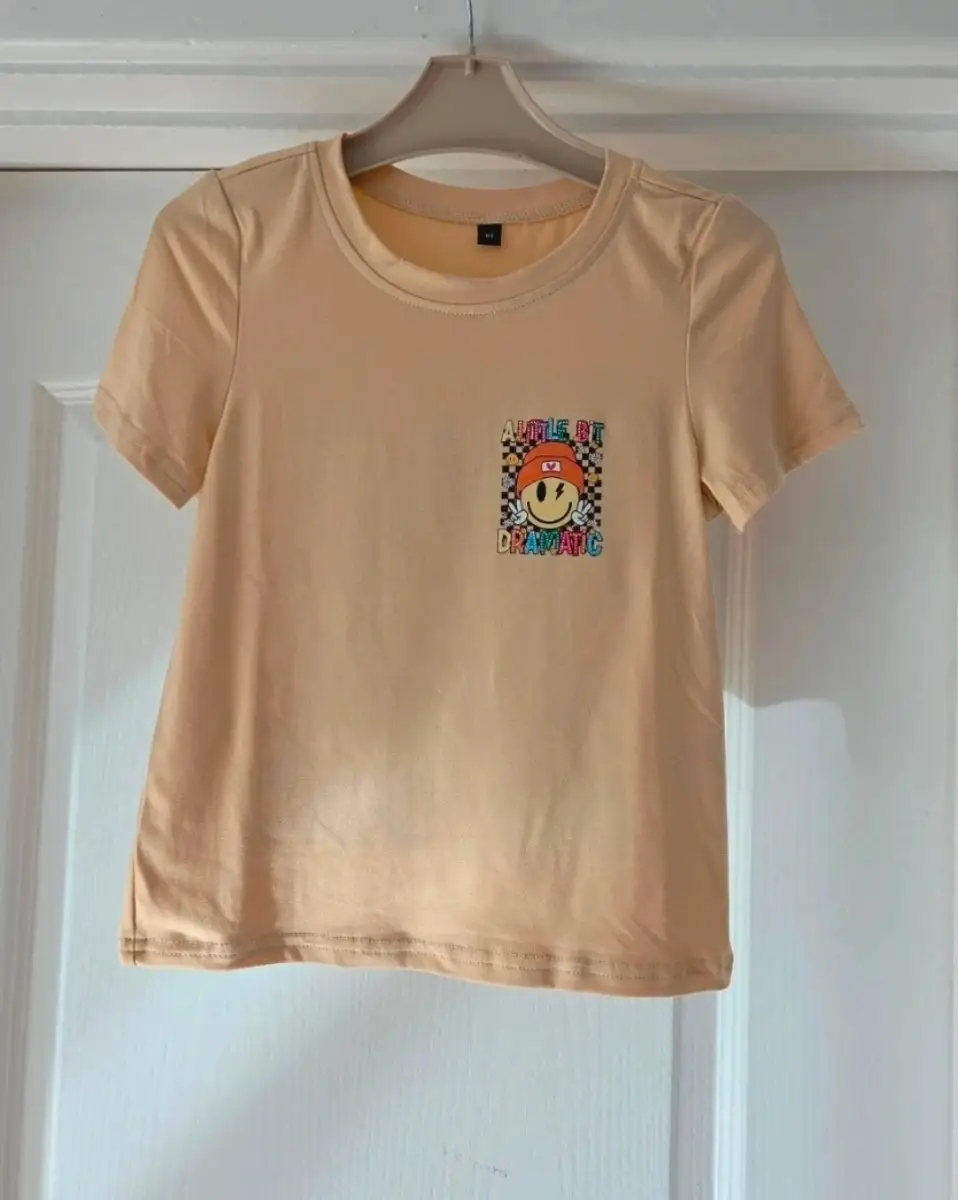 Kids t shirt age 6