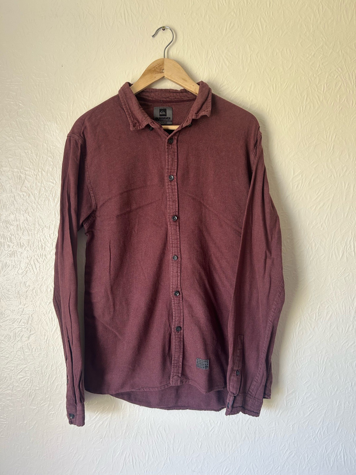 Quiksilver Burgundy Long Sleeve Button Front Shirt Slim Fit XL Casual Surf Skater