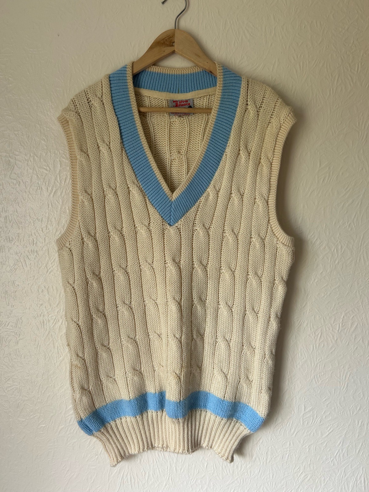 Vintage Silver Fleece Pure Wool Cable Knit Vest – Blue & Cream – Size 22