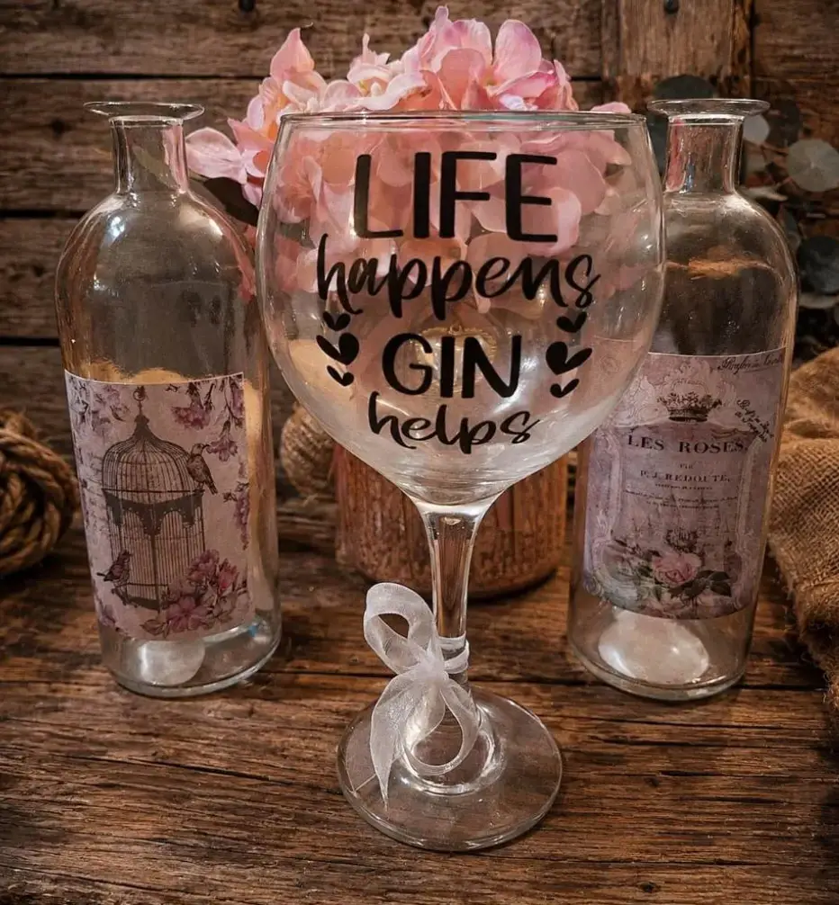 'Life Happens Gin Helps' Gin Glass