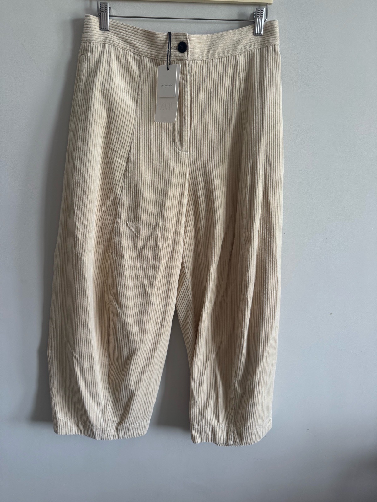 Zara Cream Corduroy Barrel Leg Trousers Size M