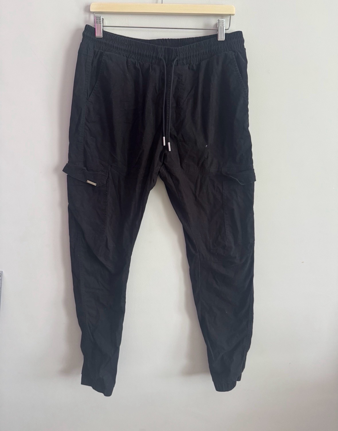 Bee Inspired Black Cargo Joggers Men’s 34/32