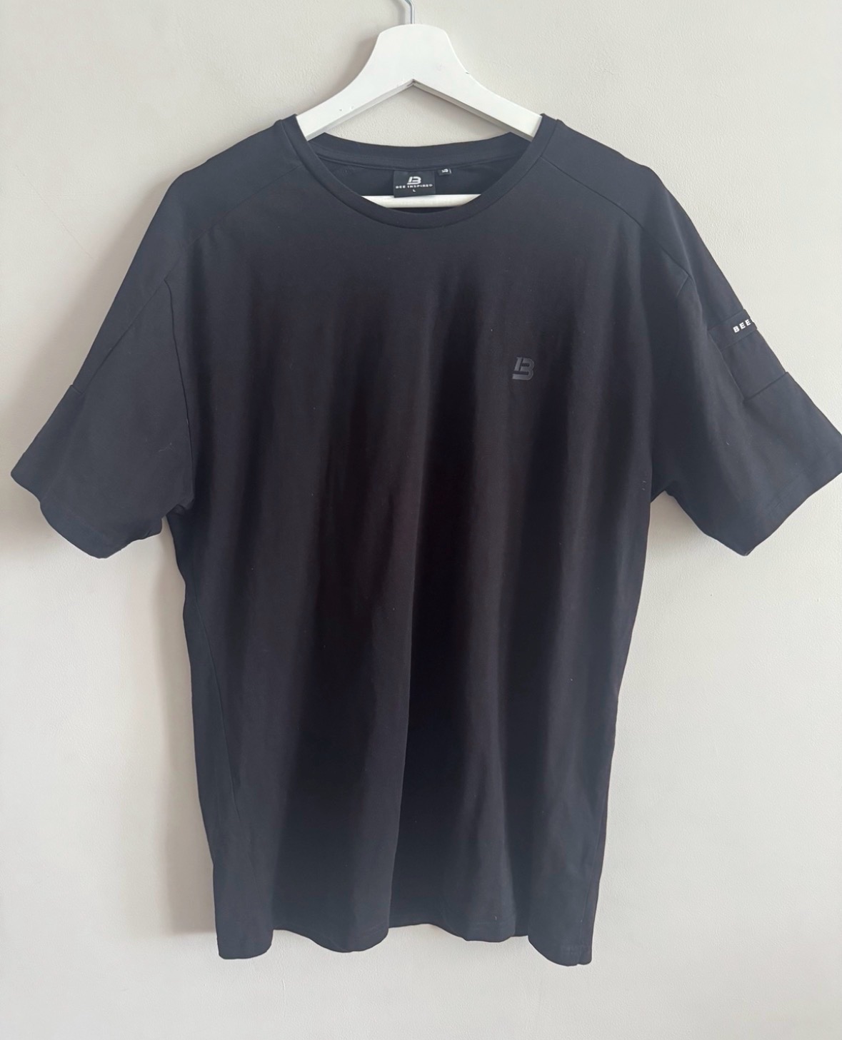 Bee Inspired Black T Shirt Size Large Minimal Logo Tee