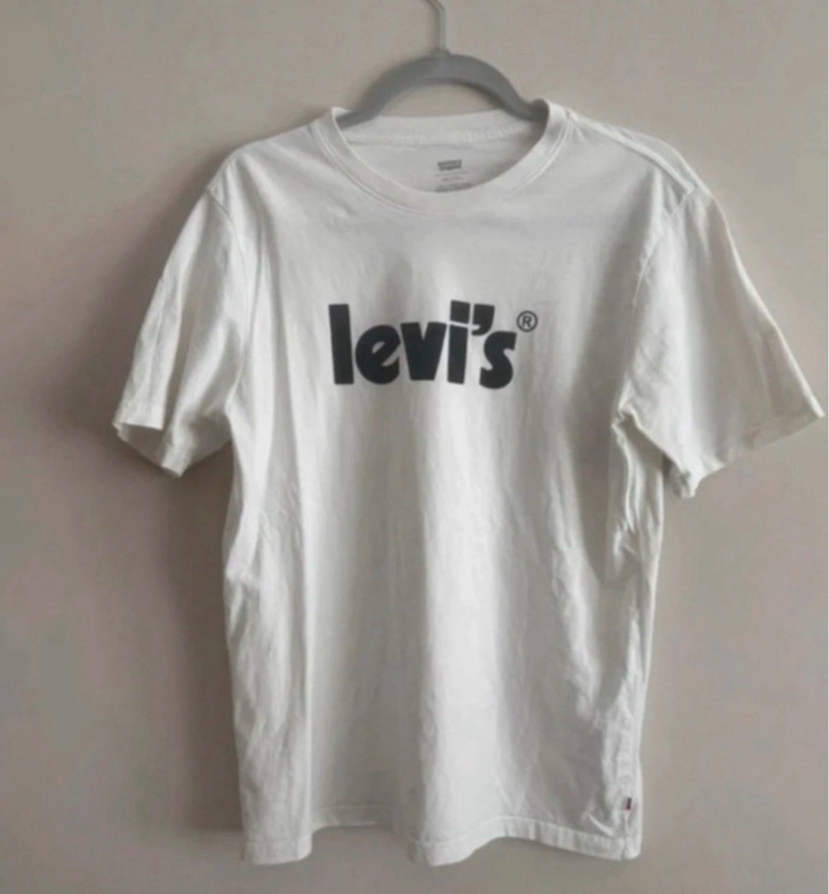 Levis white logo t shirt relaxed fit size S small