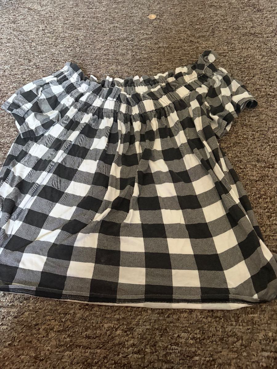 Woman’s size 16 off the shoulder top