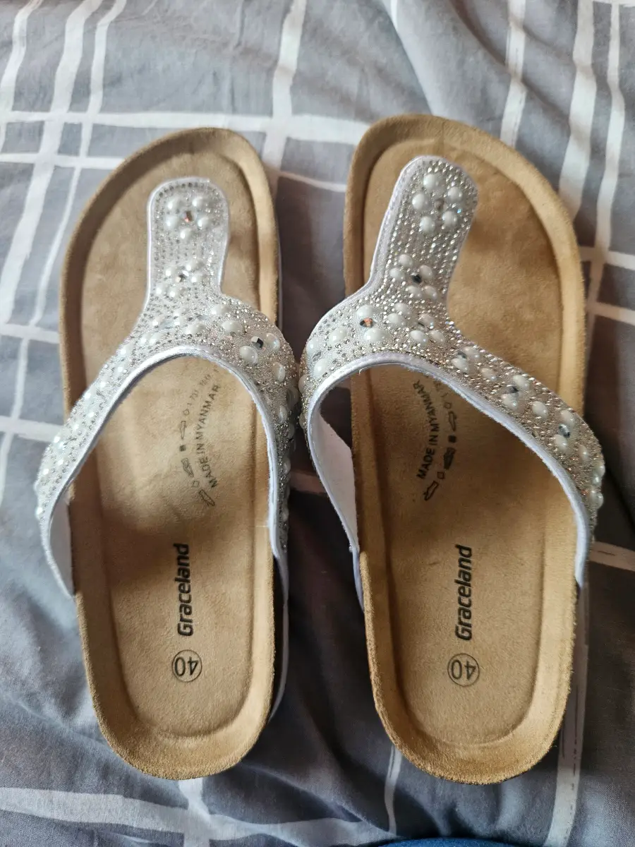 Graceland sandles size 7