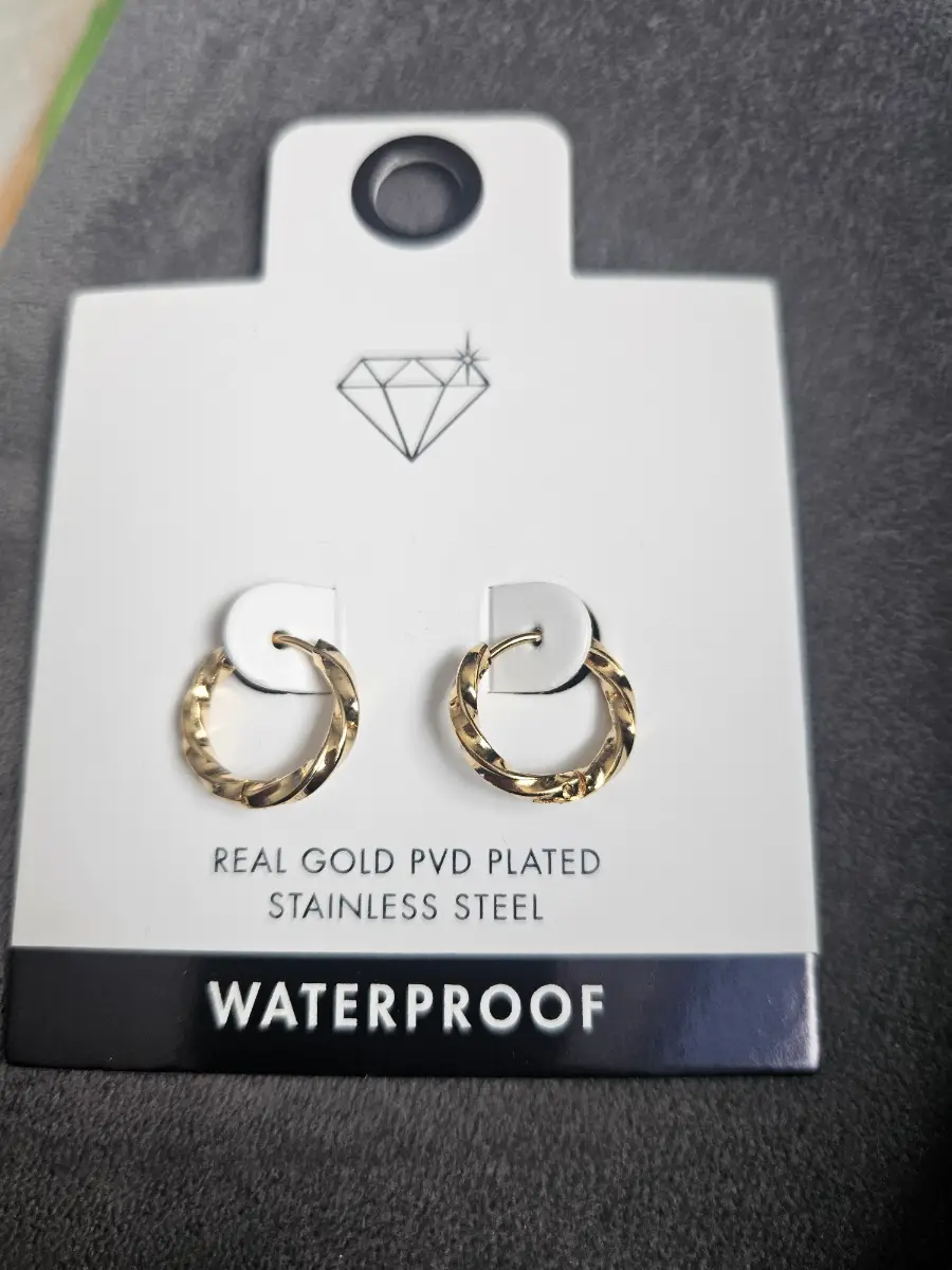 Lovisa earrings