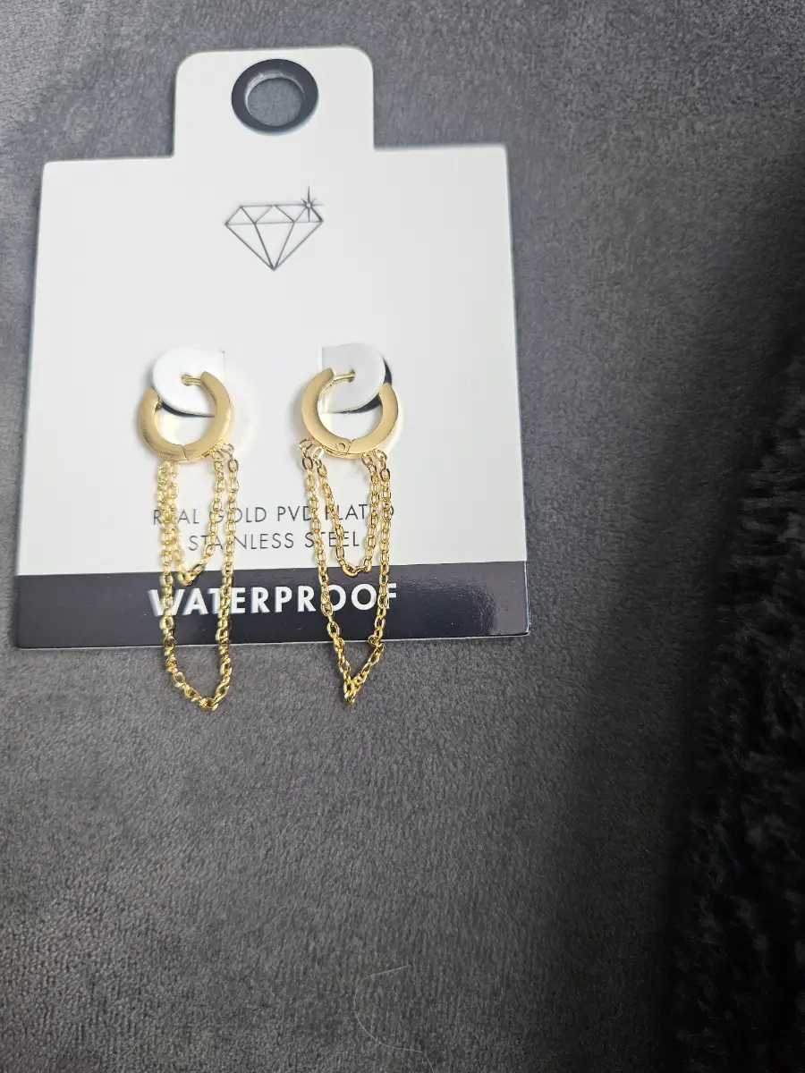 Lovisa earrings