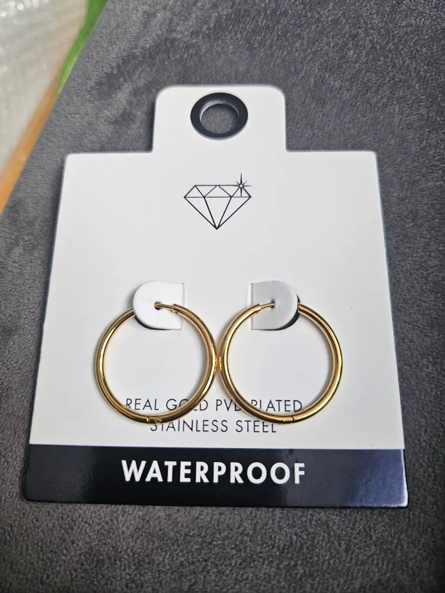 Lovisa earrings