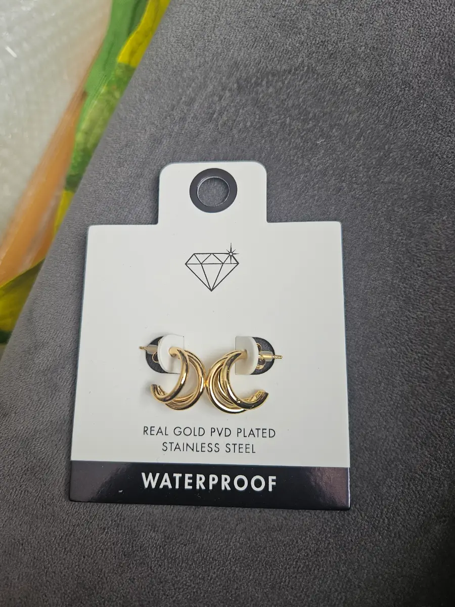 Lovisa earrings