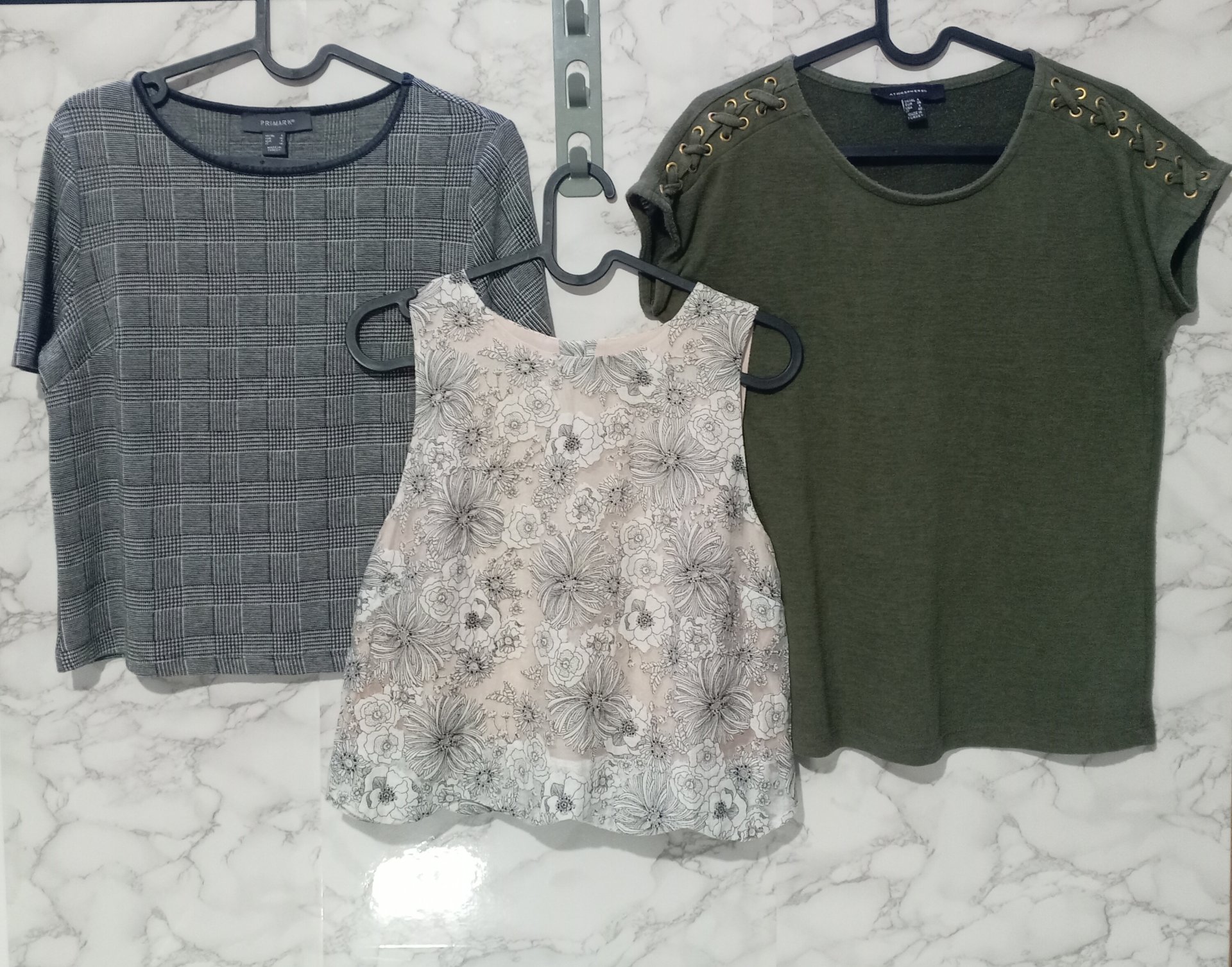 3 women's tops size 8 excellent condition