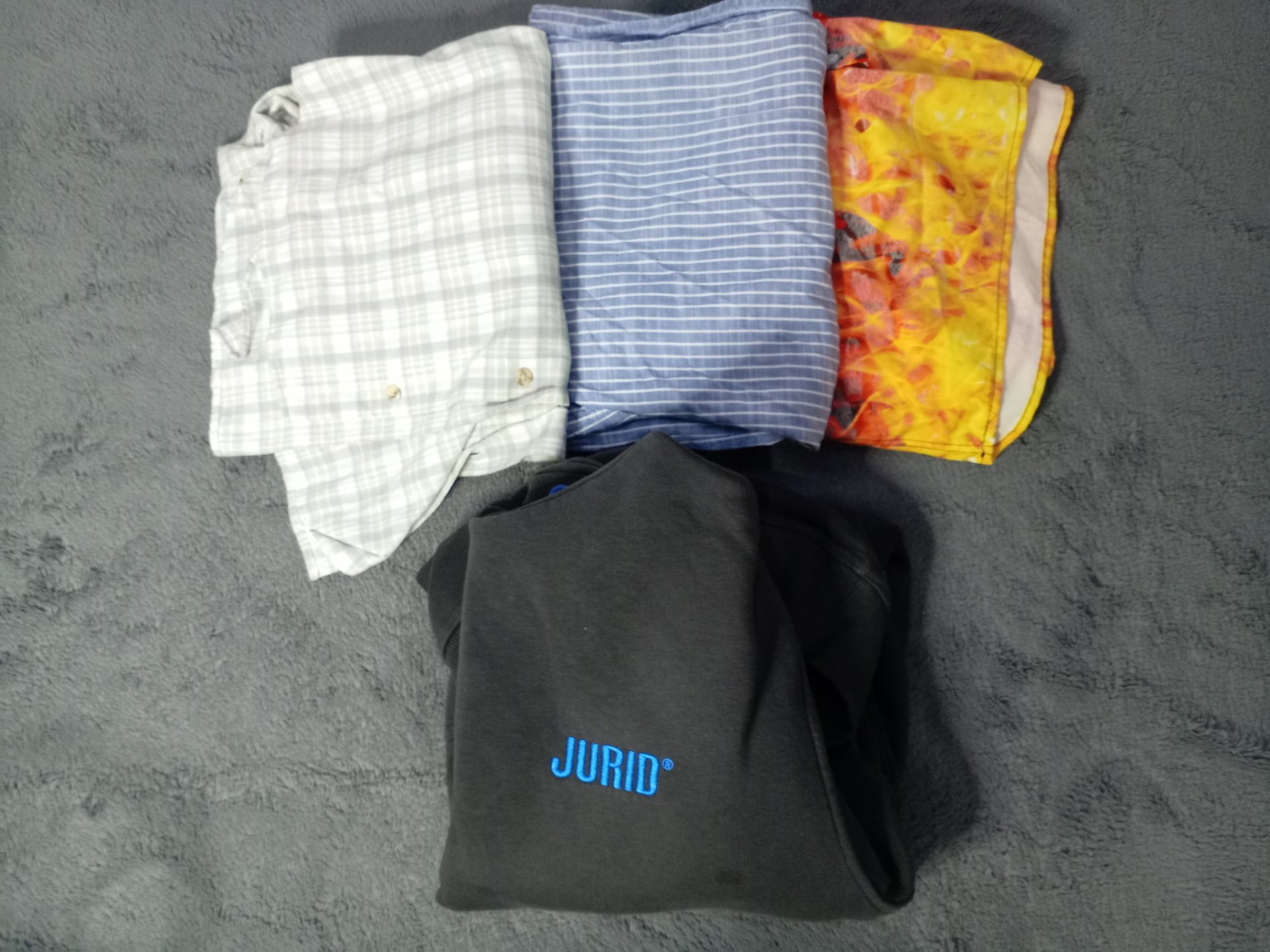 4 men's items excellent condition
