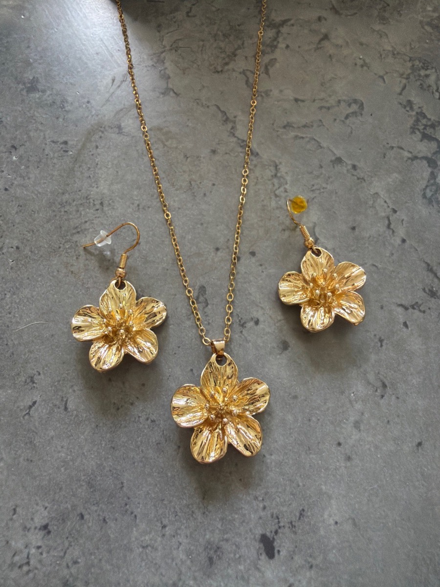 Gold flower floral necklace and earring set women’s boho fashion dress jewellery