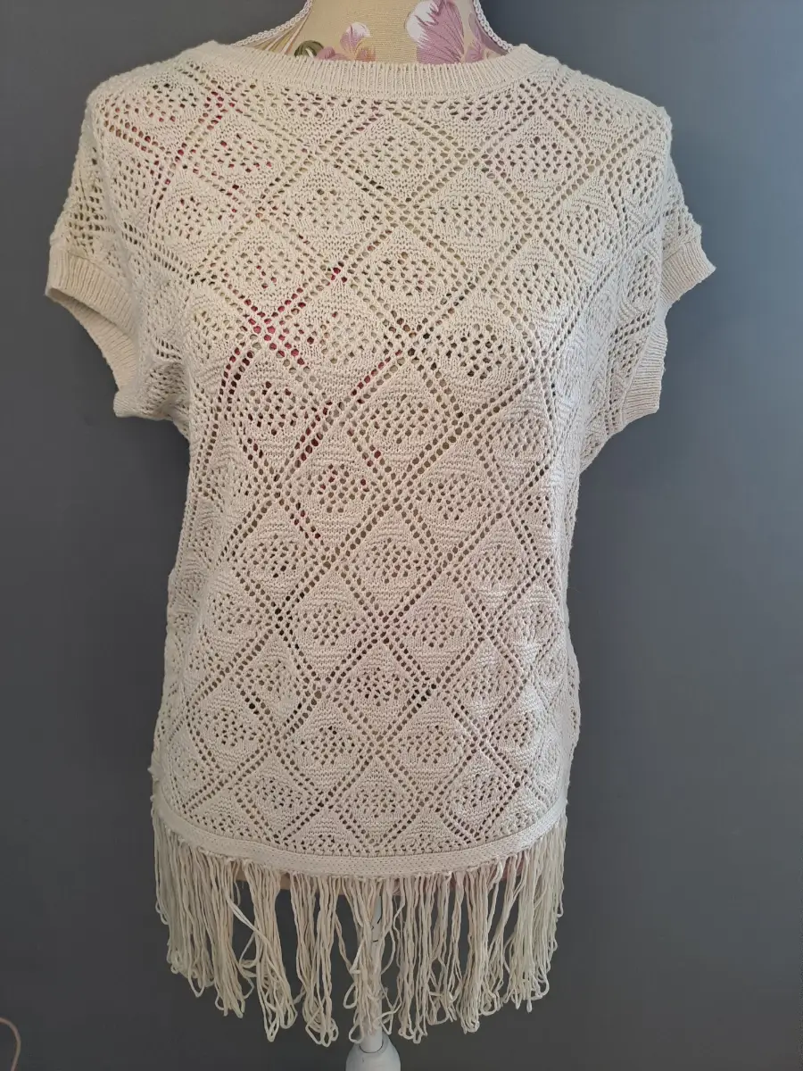 Beige/cream knitted top size small from Very 100% cotton exc condition