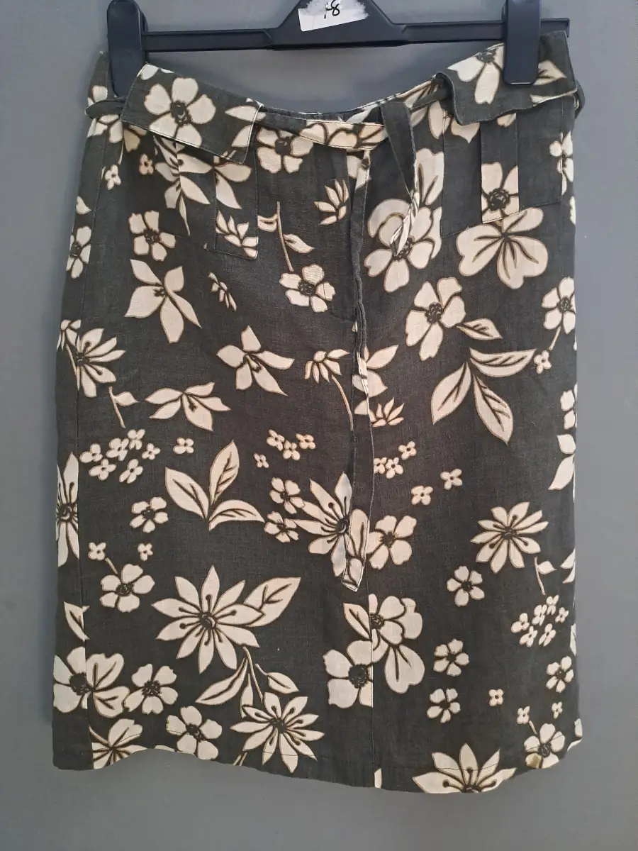 Next knee length skirt size 12 100% linen vgc