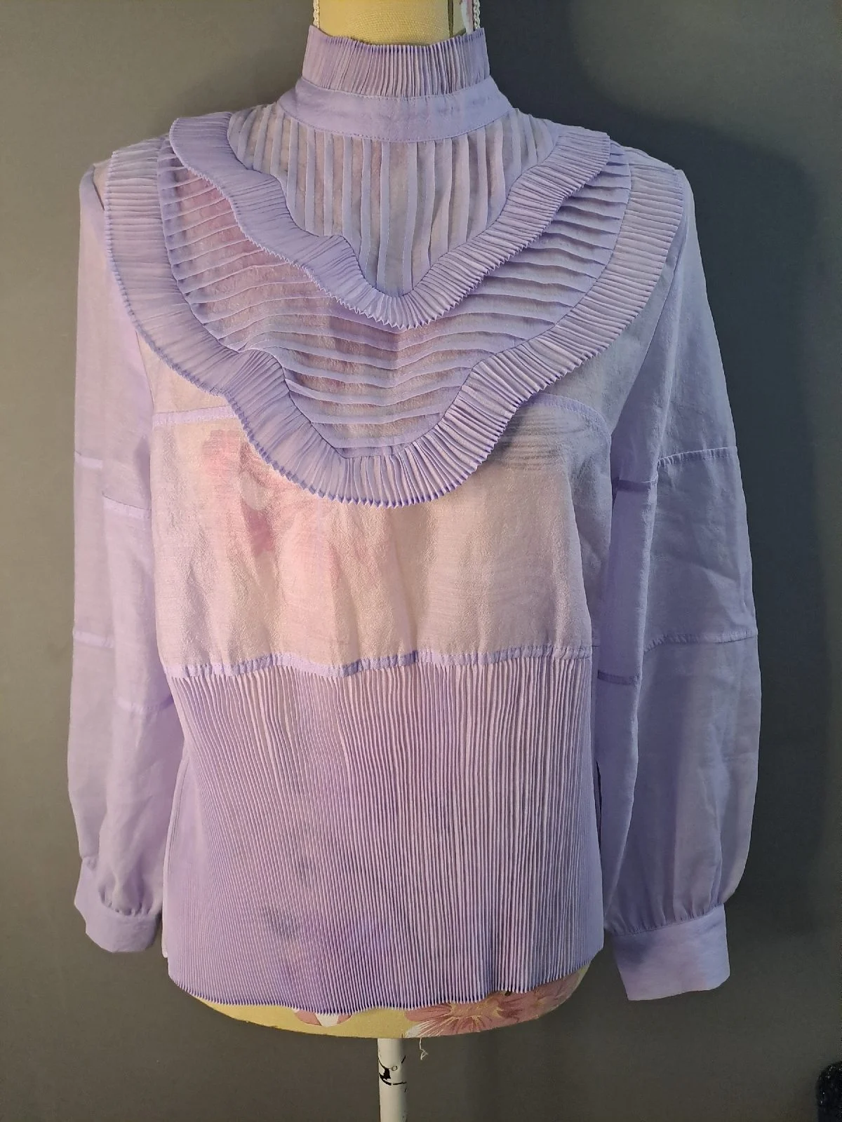 H&M size UK 12 lavendar/lilac pleated top in exc condition