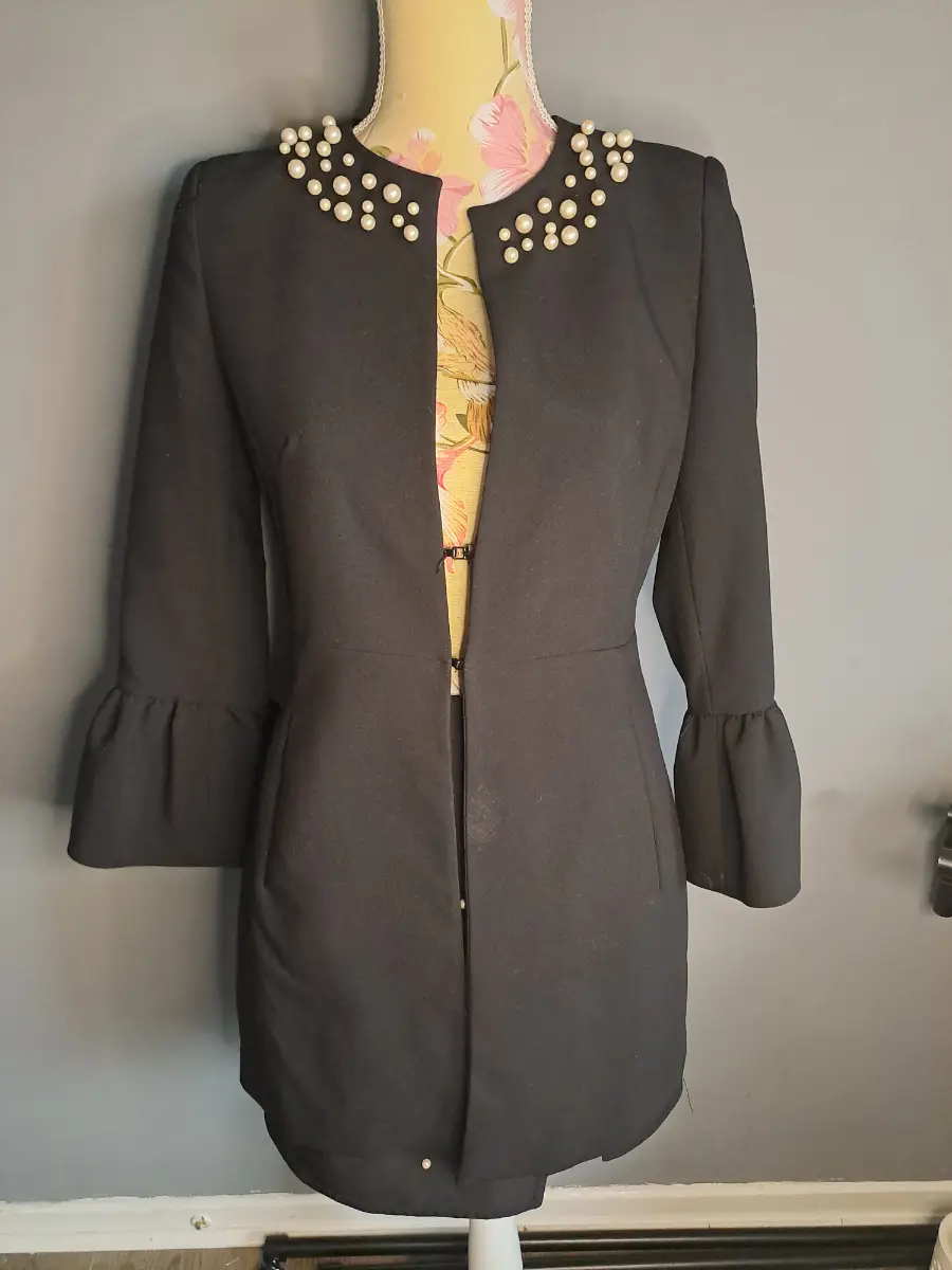 Zara basic pearl blazer & skirt set size S in exc condition